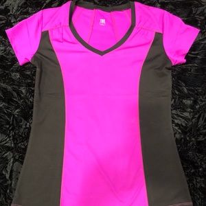 Tail activewear top